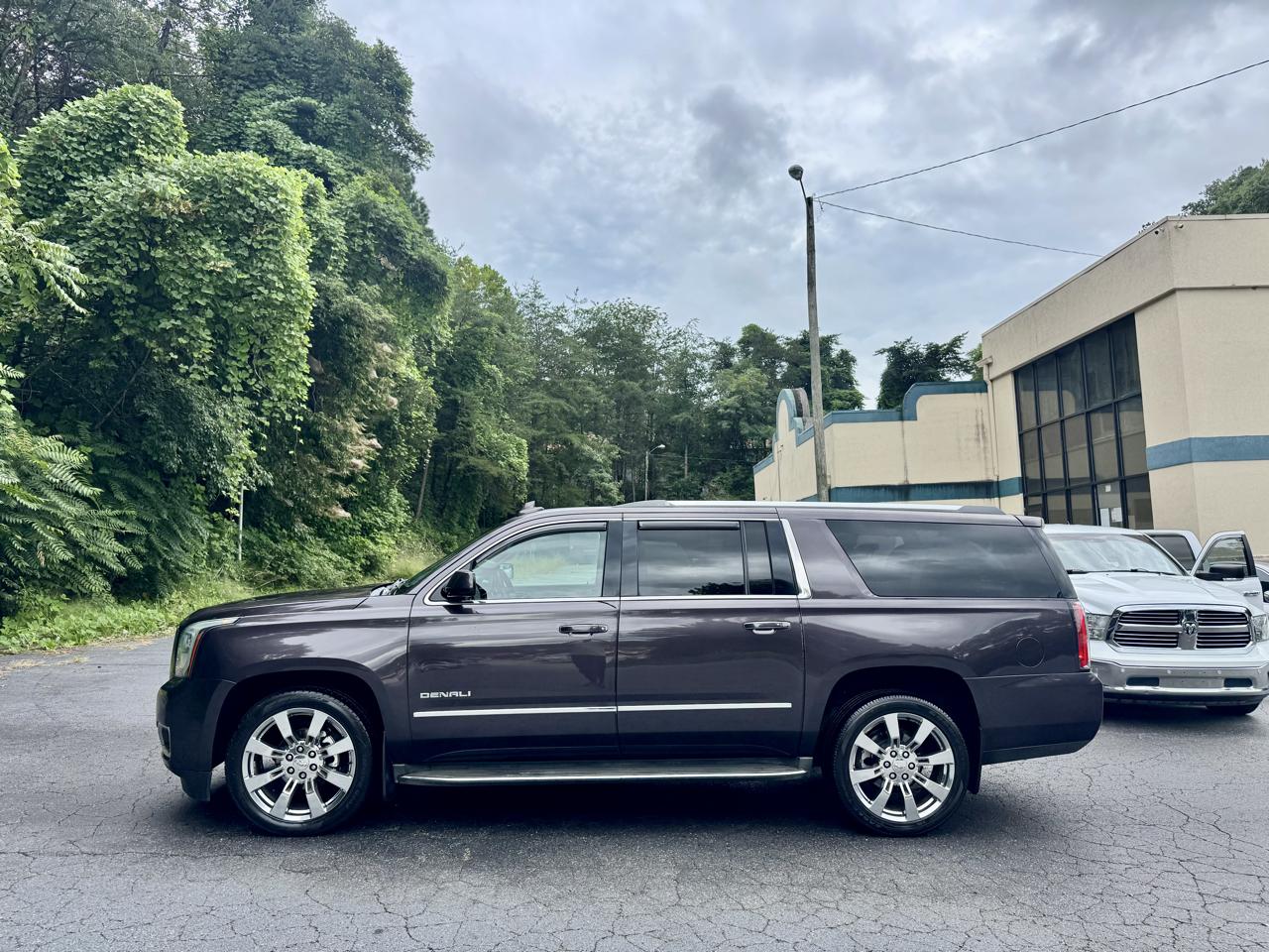 GMC Yukon Denali XL 4WD 2015