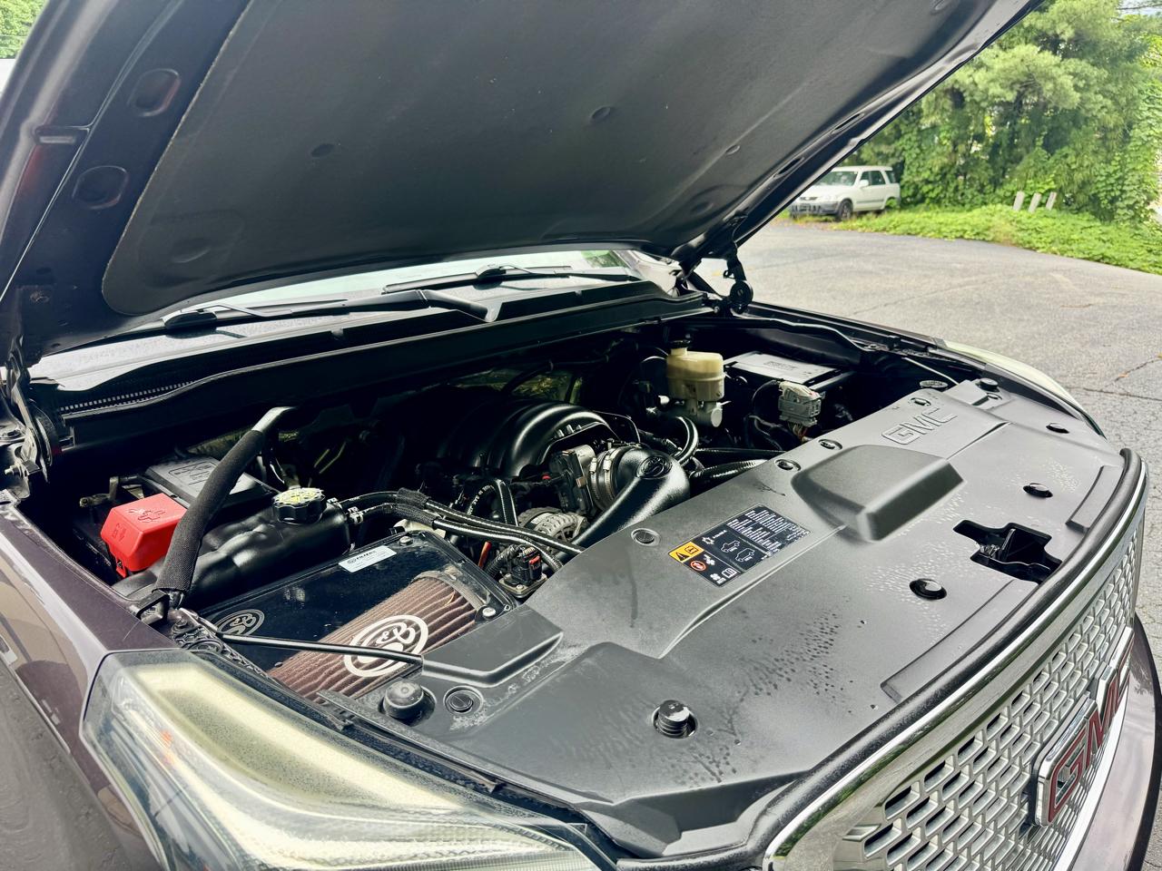 GMC Yukon Denali XL 4WD 2015