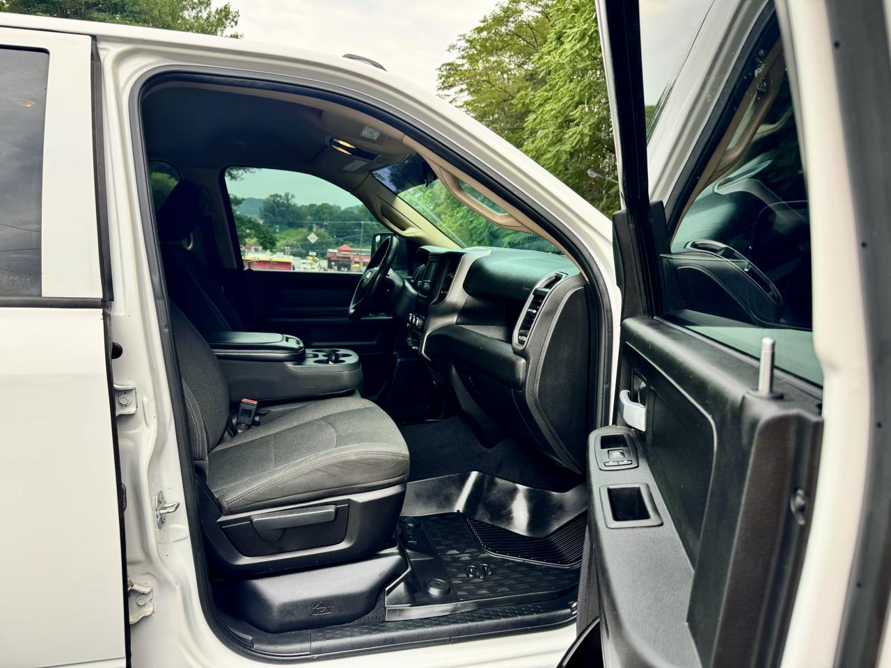 RAM 2500 Tradesman Crew Cab SWB 4WD 2019
