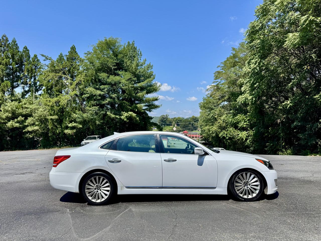 Hyundai Equus Signature 2015