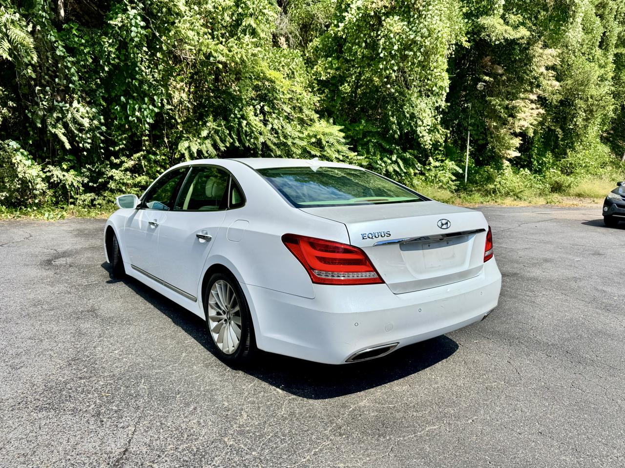 Hyundai Equus Signature 2015