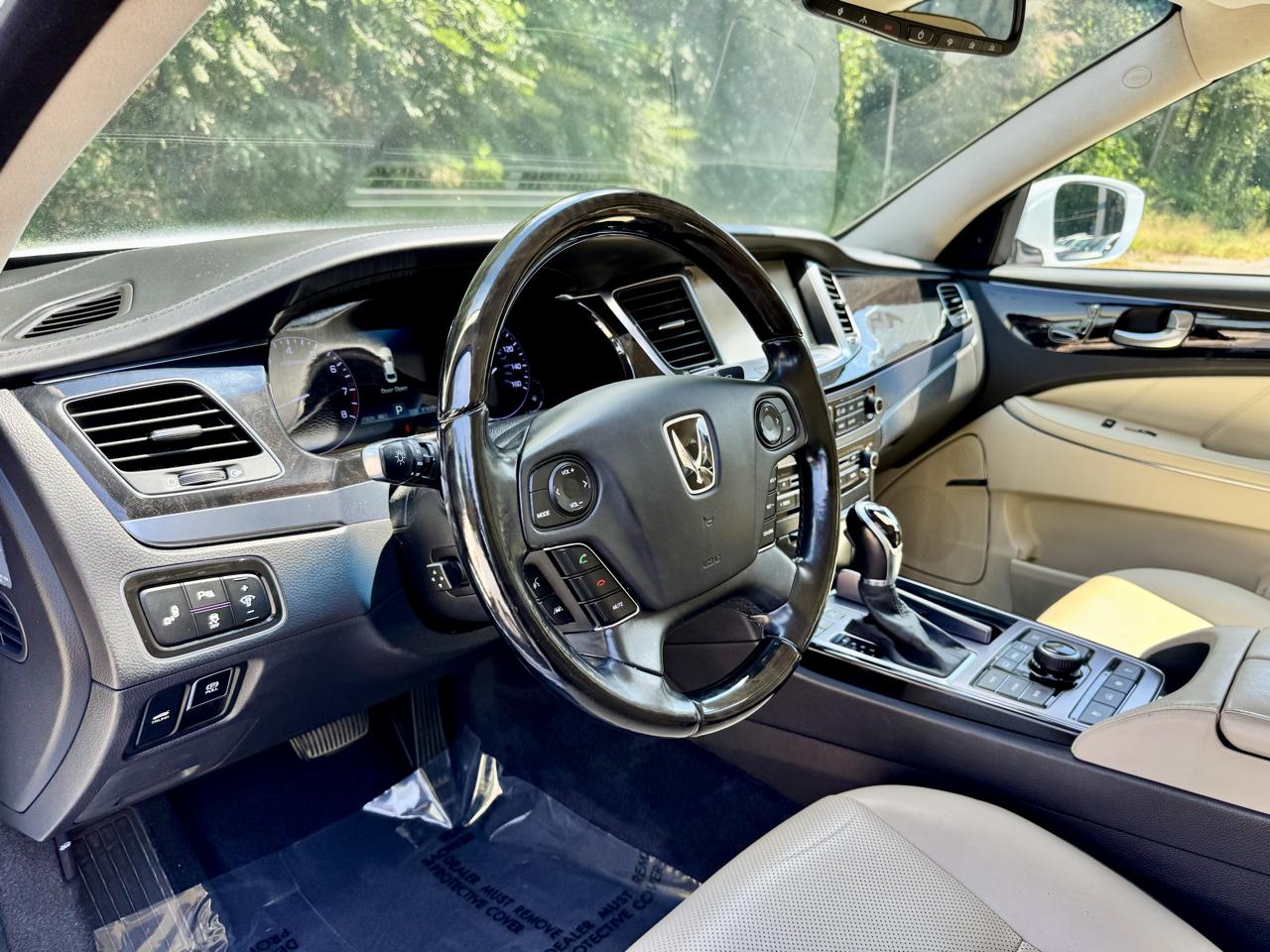 Hyundai Equus Signature 2015