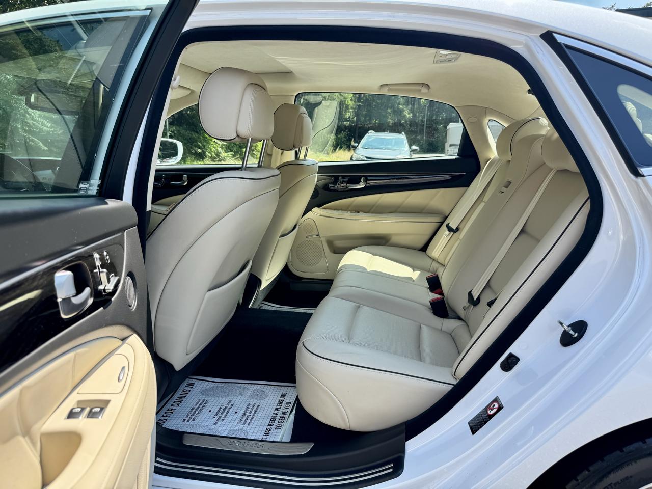 Hyundai Equus Signature 2015