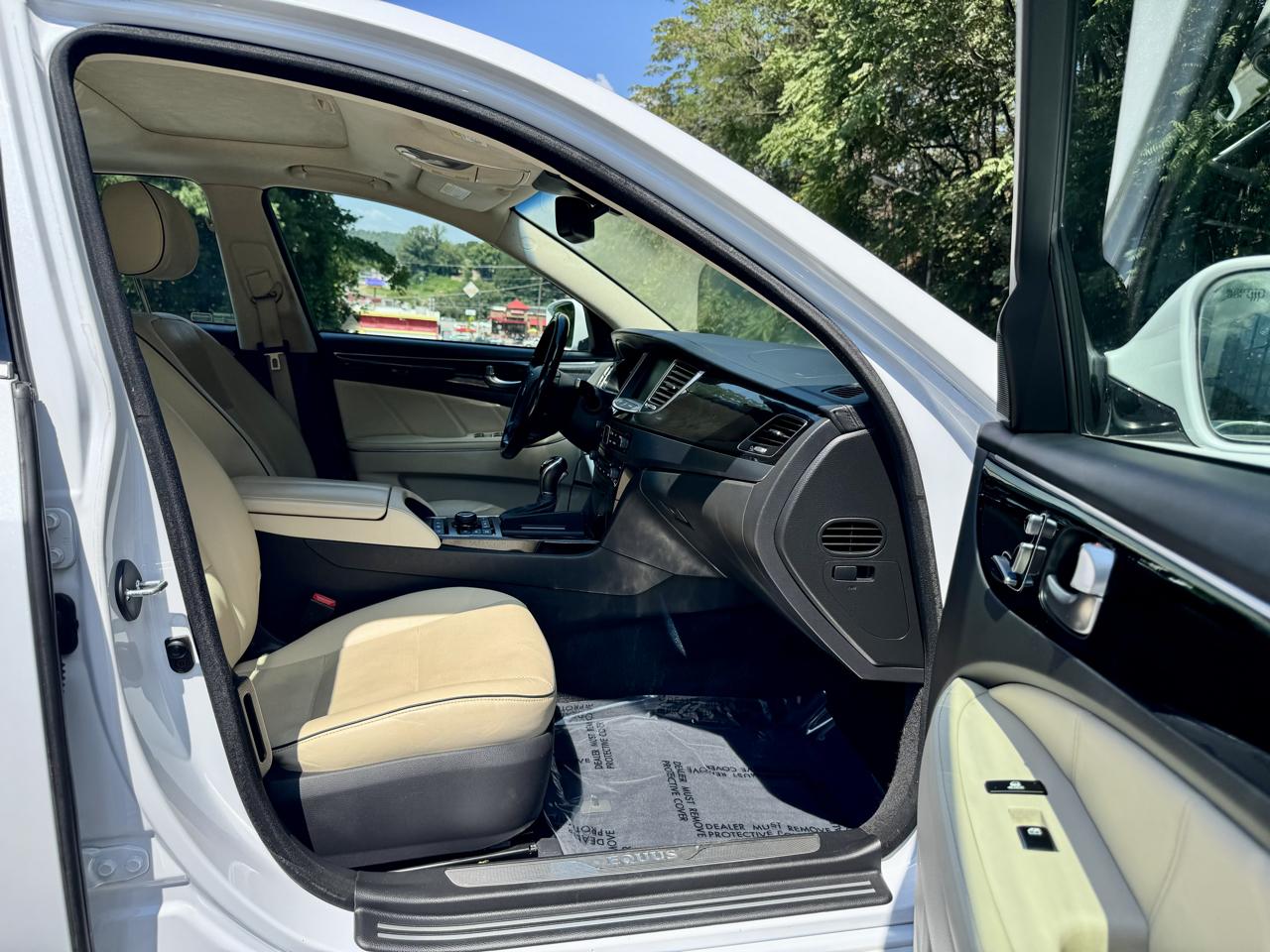 Hyundai Equus Signature 2015