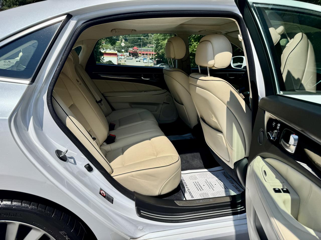 Hyundai Equus Signature 2015