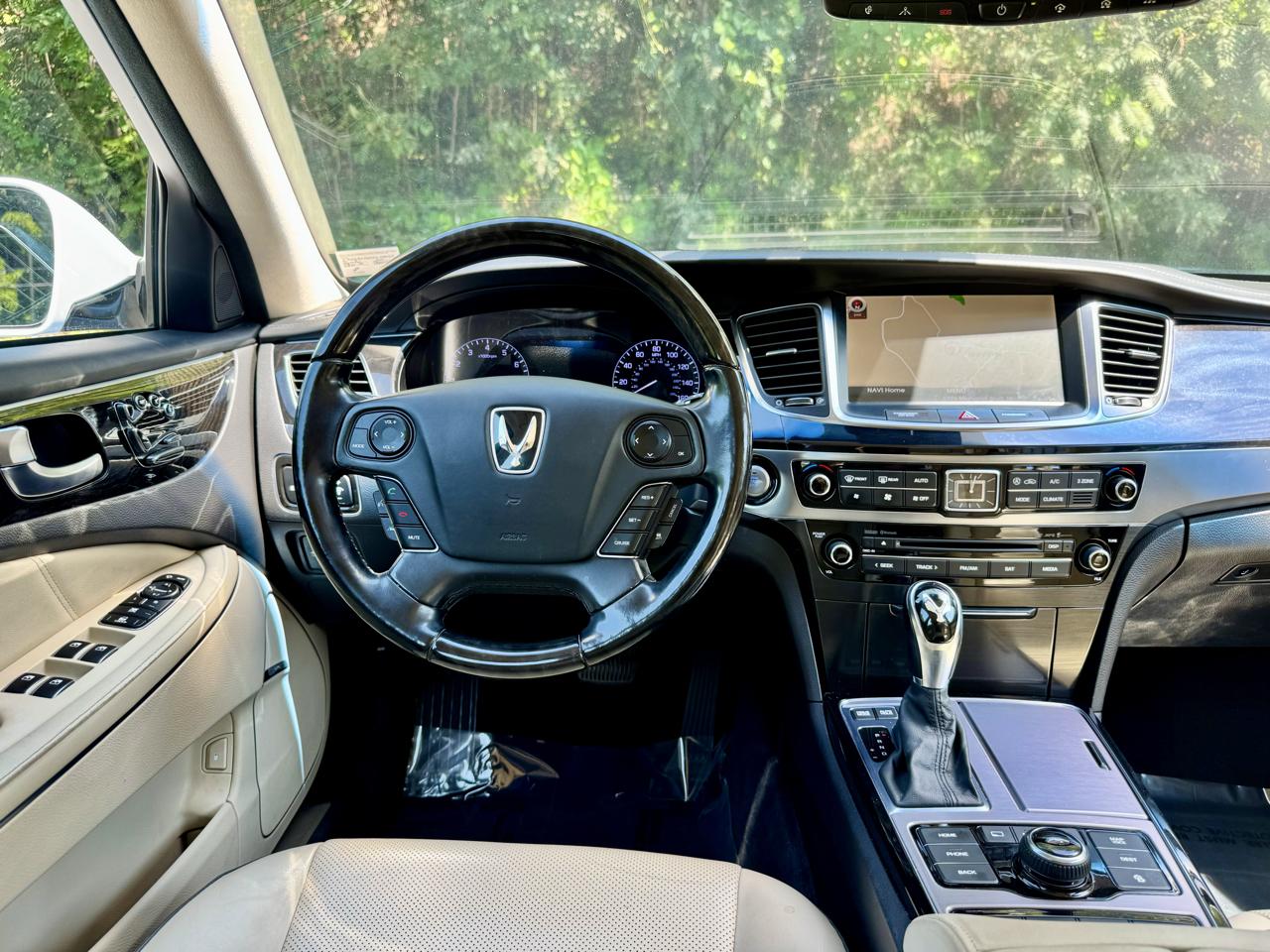 Hyundai Equus Signature 2015