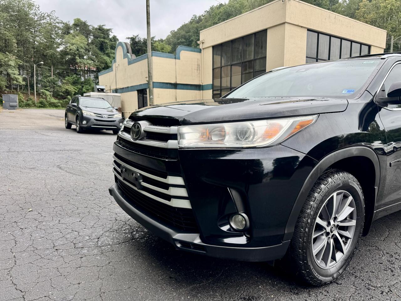 Toyota Highlander SE AWD V6 2018