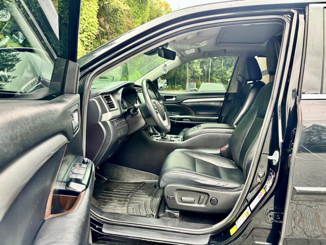 Toyota Highlander SE AWD V6 2018