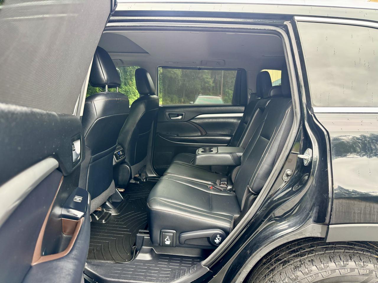 Toyota Highlander SE AWD V6 2018