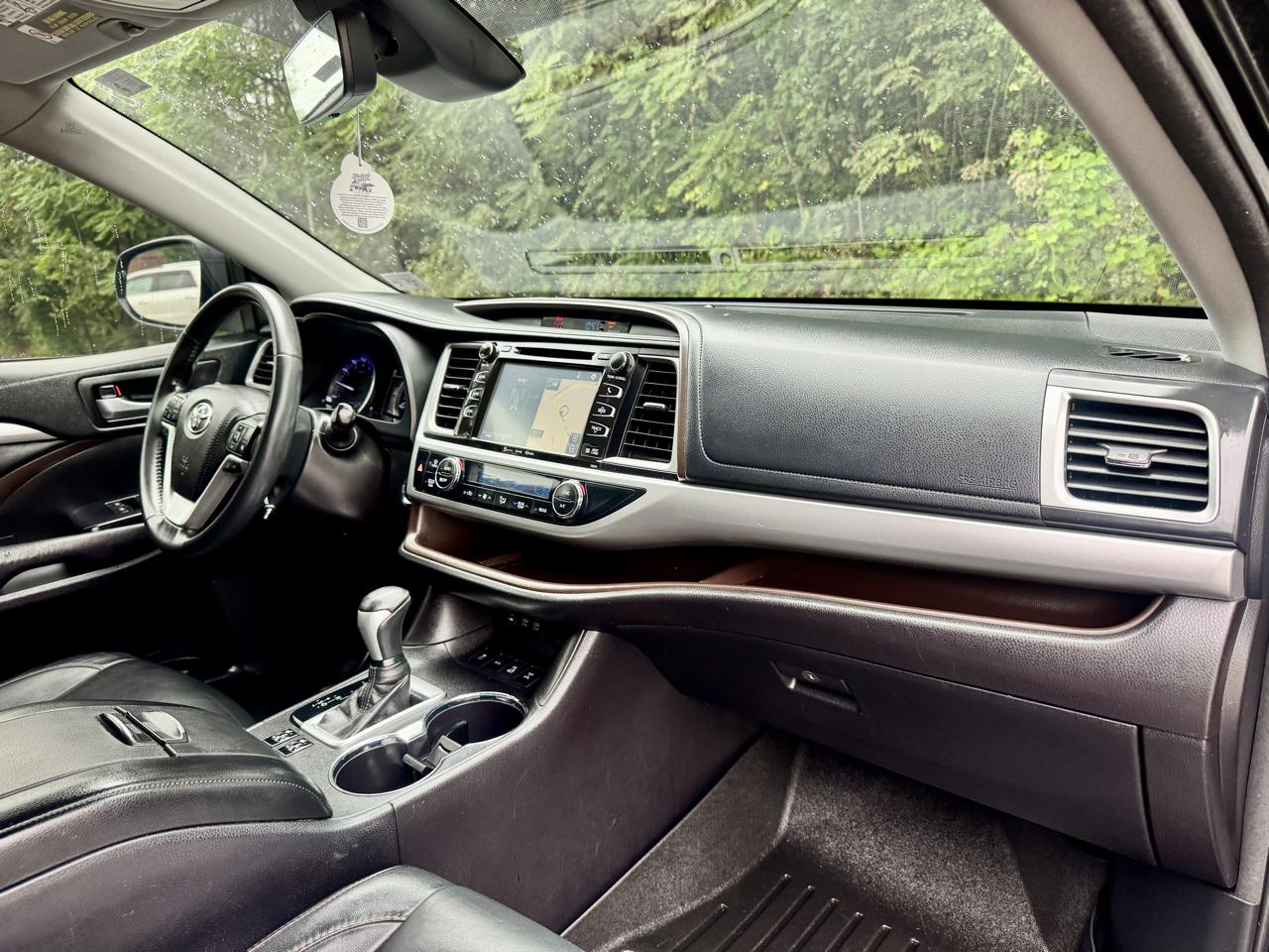 Toyota Highlander SE AWD V6 2018