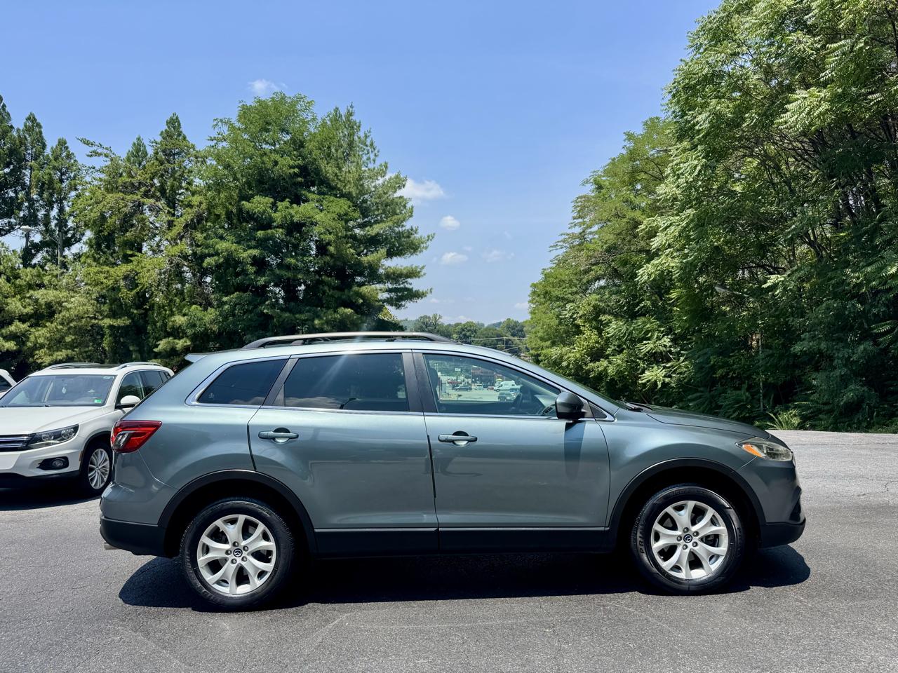 Mazda CX-9 Touring AWD 2013