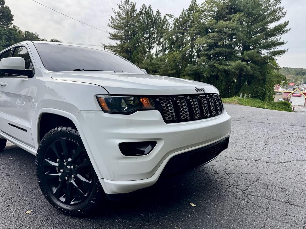 Jeep Grand Cherokee Laredo 4WD 2019