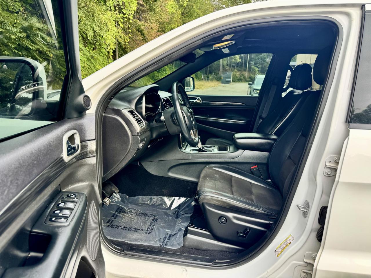 Jeep Grand Cherokee Laredo 4WD 2019