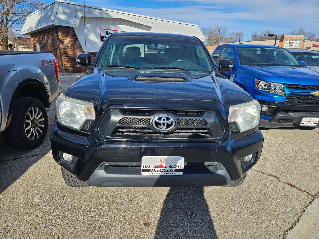 Toyota Tacoma 4WD Double Cab V6 MT (Natl) 2013