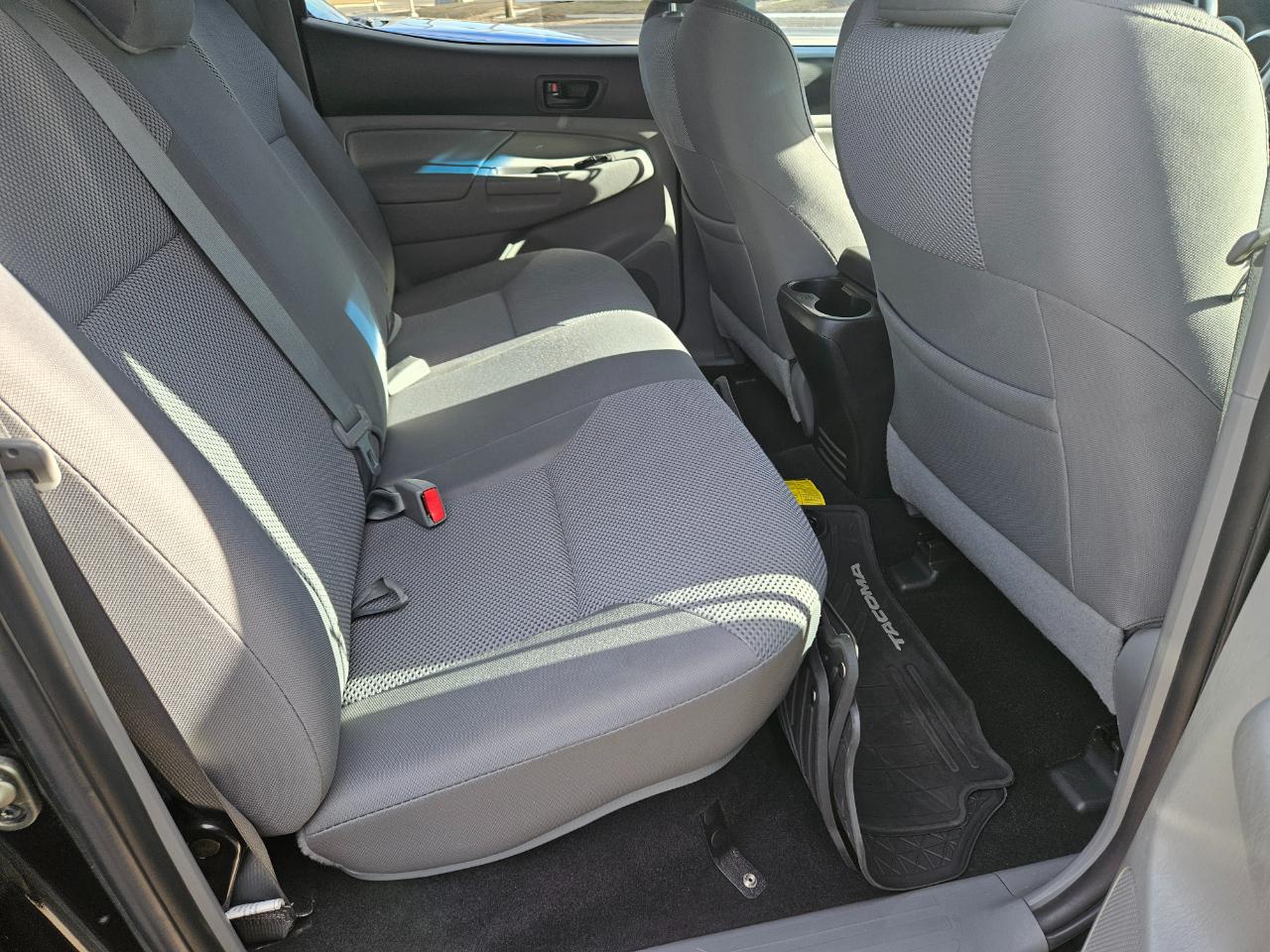 Toyota Tacoma 4WD Double Cab V6 MT (Natl) 2013