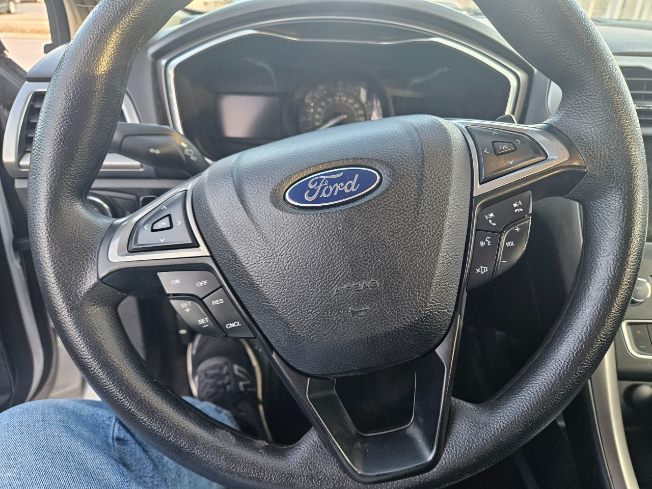 Ford Fusion SE FWD 2017