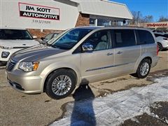 2013 Chrysler Town & Country 