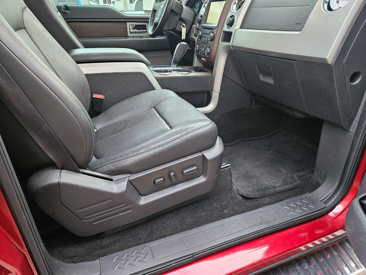 Ford F-150 Lariat SuperCrew Short Box 4WD 2014