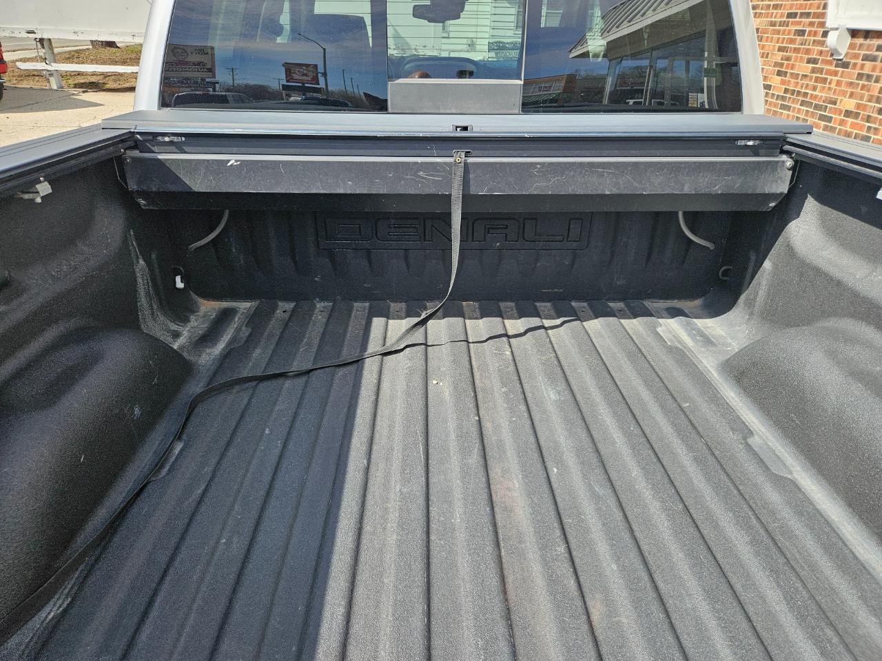 GMC Sierra 1500 4WD Crew Cab 143.5" Denali 2018