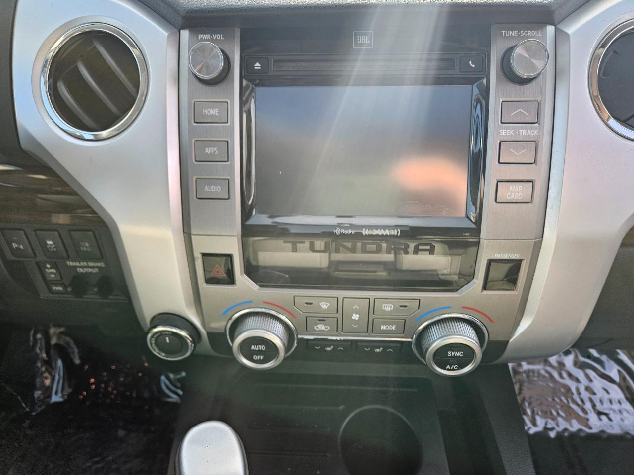 Toyota Tundra 4WD Truck CrewMax 5.7L FFV V8 6-Spd AT LTD (Natl) 2016