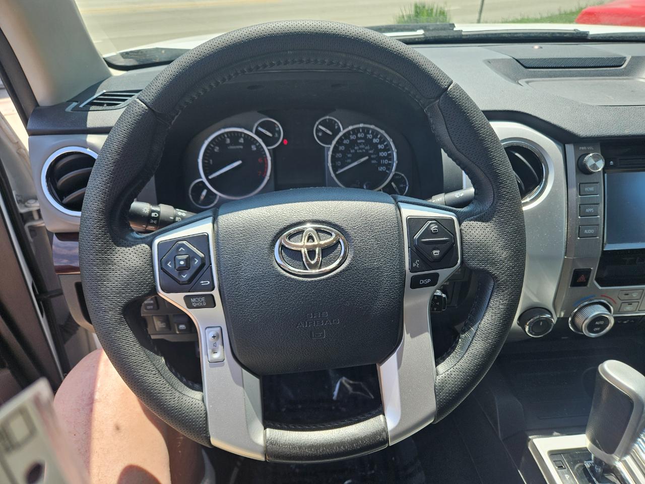 Toyota Tundra 4WD Truck CrewMax 5.7L FFV V8 6-Spd AT LTD (Natl) 2016