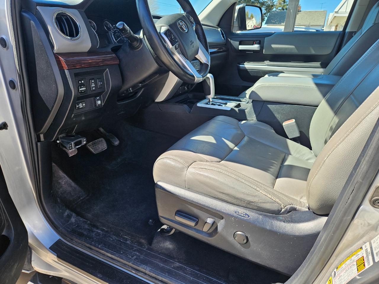 Toyota Tundra 4WD Truck Double Cab 5.7L FFV V8 6-Spd AT LTD (Natl) 2014