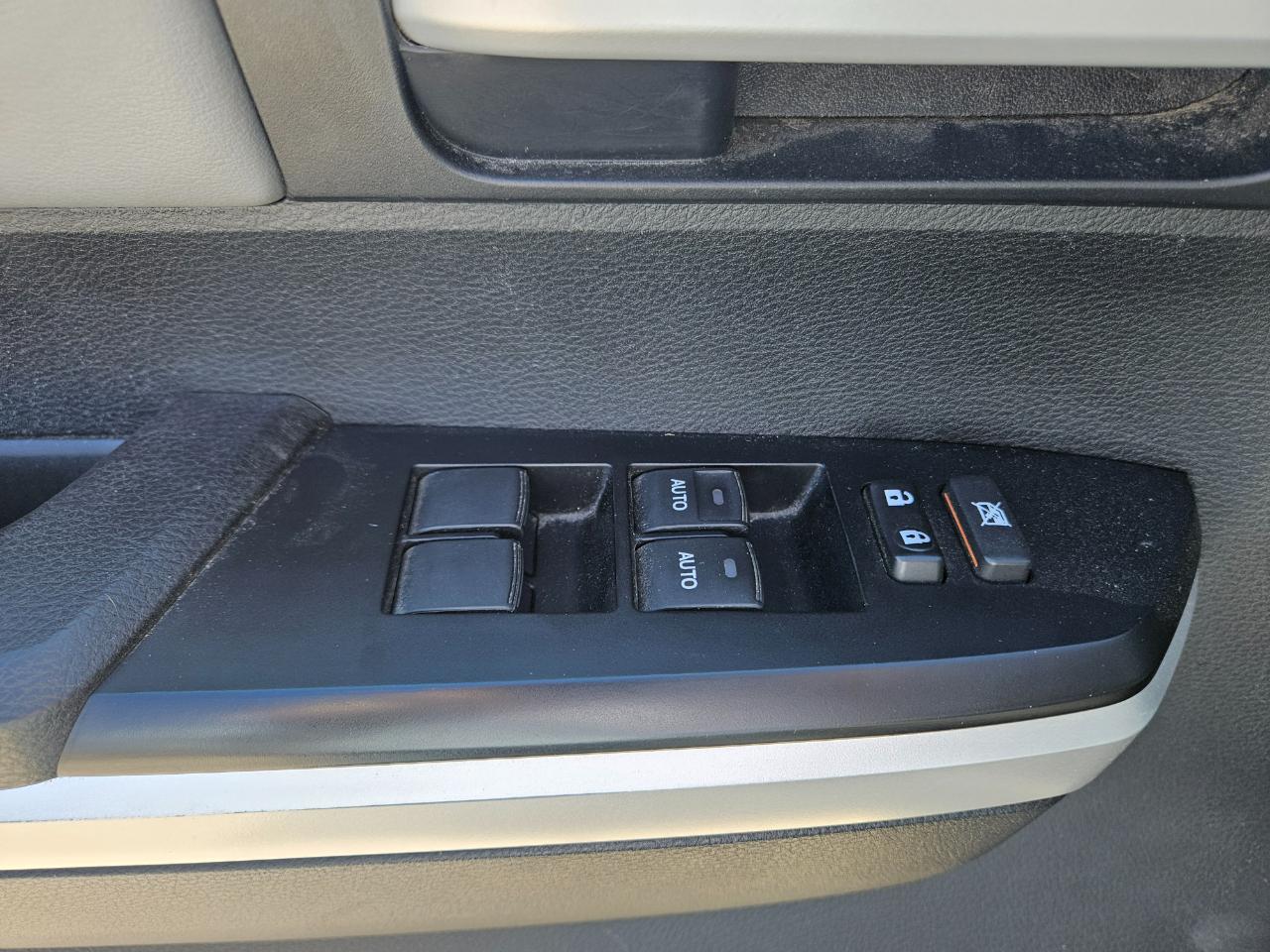 Toyota Tundra 4WD Truck Double Cab 5.7L FFV V8 6-Spd AT LTD (Natl) 2014