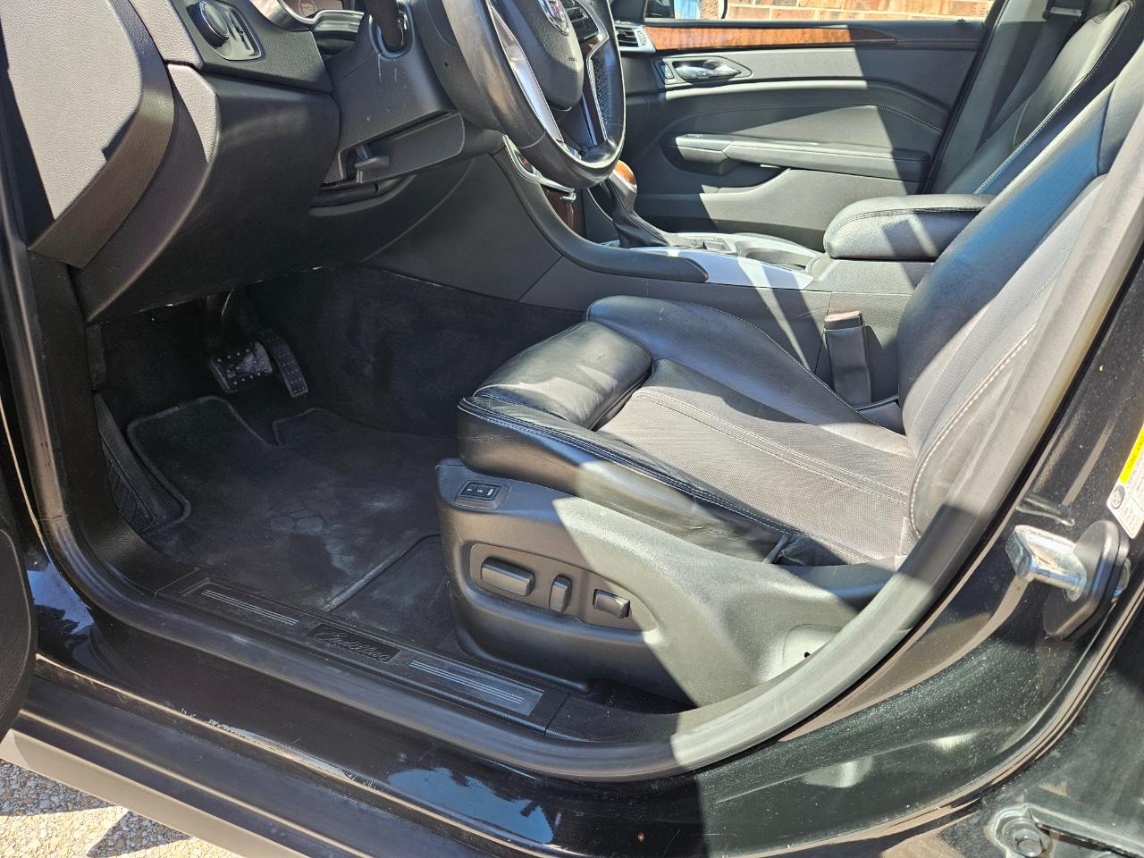 Cadillac SRX FWD 4dr Performance Collection 2013