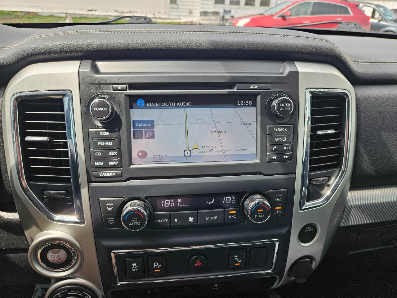 Nissan Titan 4x4 Crew Cab PRO-4X 2017