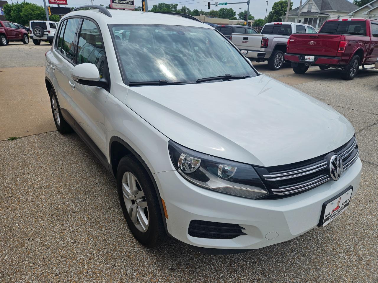 Volkswagen Tiguan 4MOTION 4dr Auto R-Line 2016