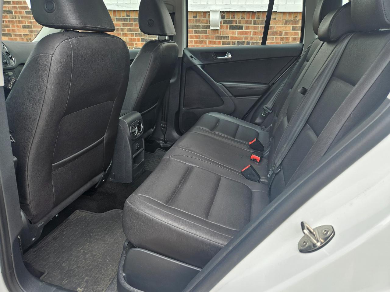 Volkswagen Tiguan 4MOTION 4dr Auto R-Line 2016