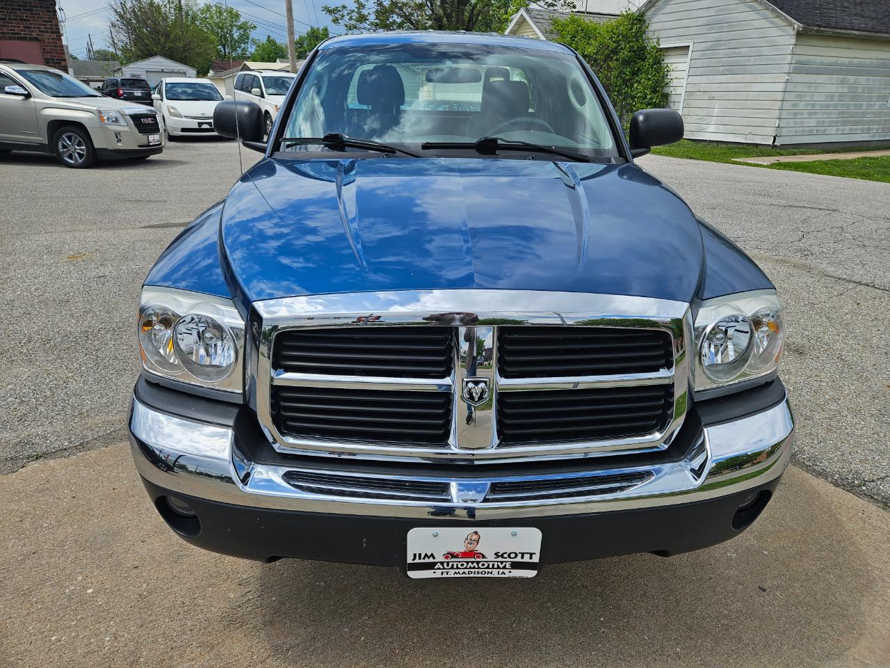 Dodge Dakota 2dr Club Cab 131" WB SLT 2005