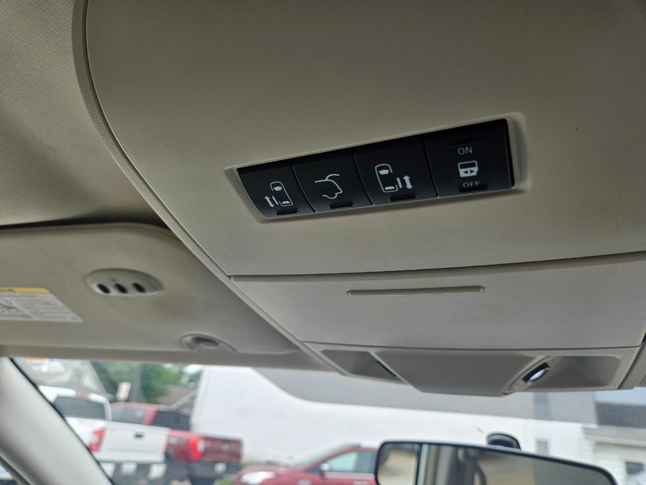 Chrysler Town & Country 4dr Wgn Touring Plus 2010