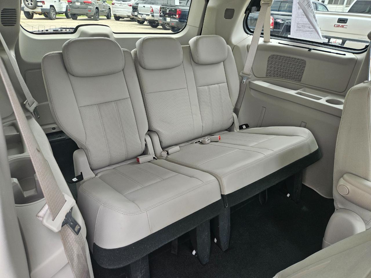 Chrysler Town & Country 4dr Wgn Touring Plus 2010