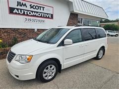 2010 Chrysler Town & Country 
