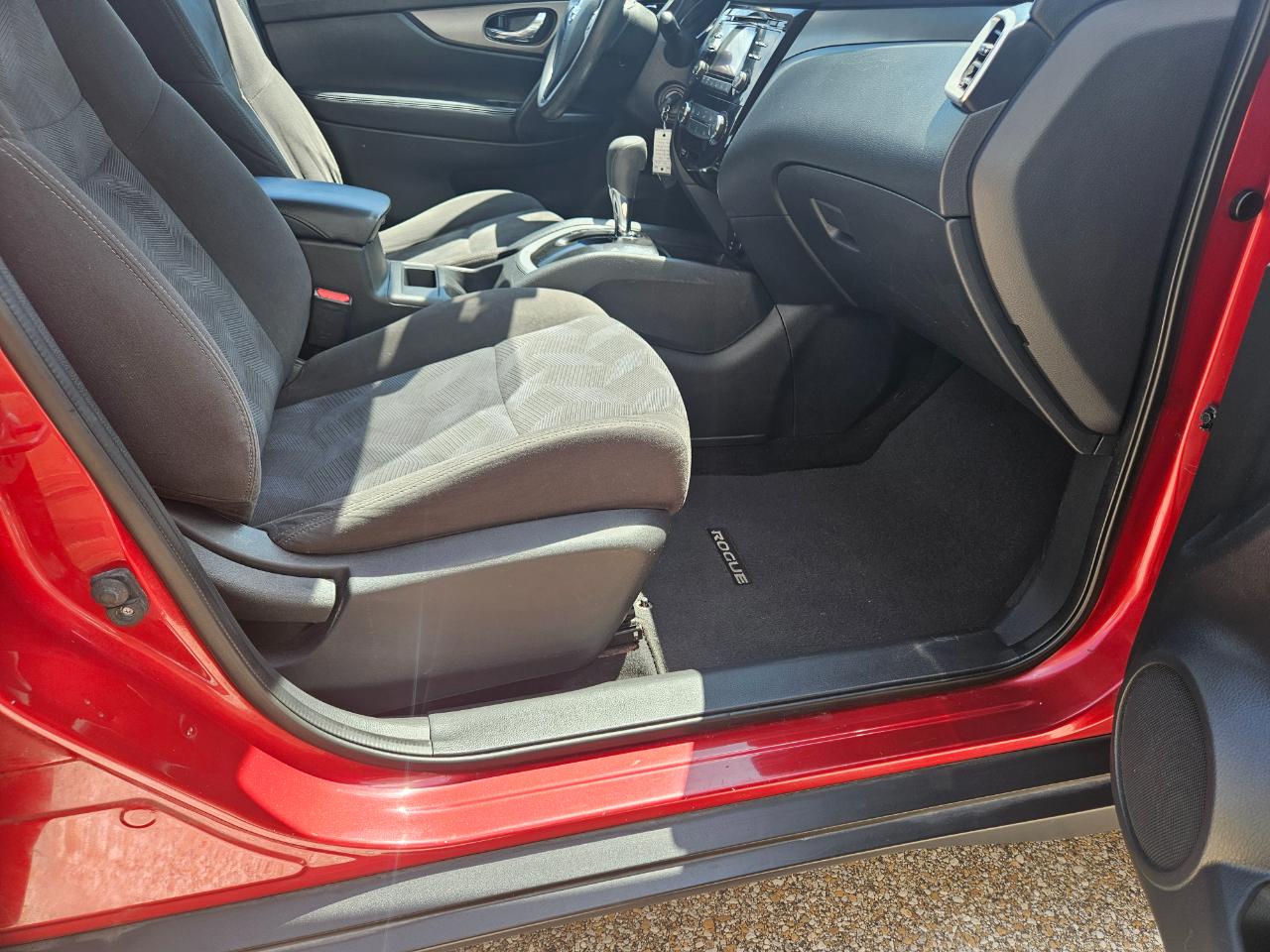 Nissan Rogue AWD 4dr SV 2016