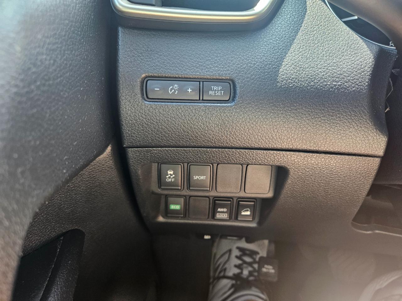 Nissan Rogue AWD 4dr SV 2016