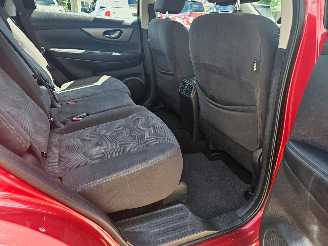 Nissan Rogue AWD 4dr SV 2016