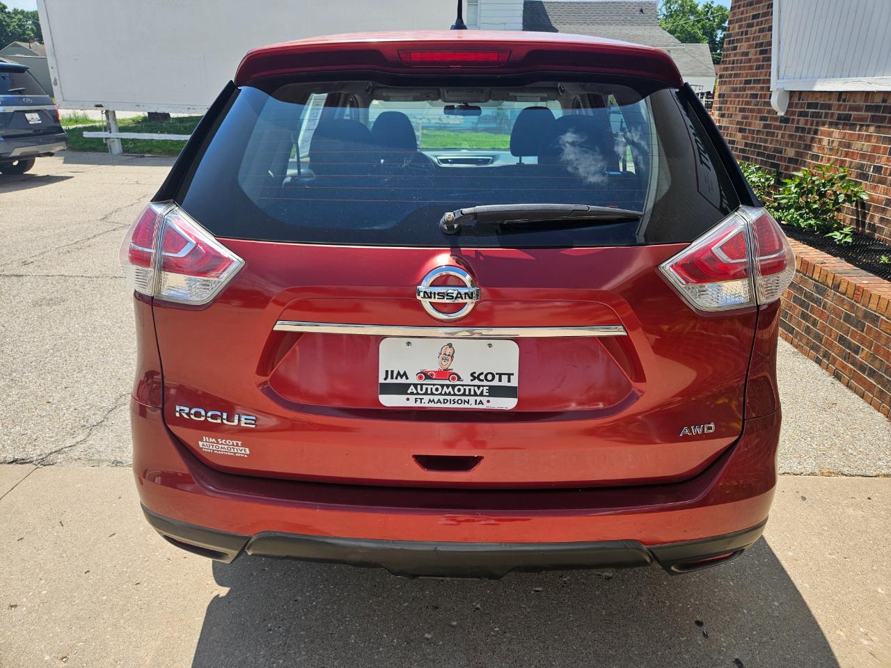Nissan Rogue AWD 4dr SV 2016