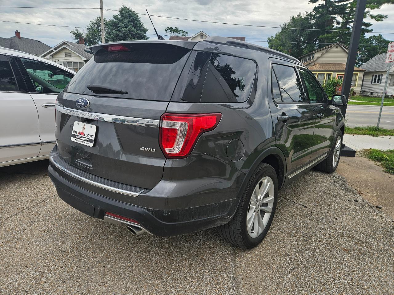 Ford Explorer XLT 4WD 2018
