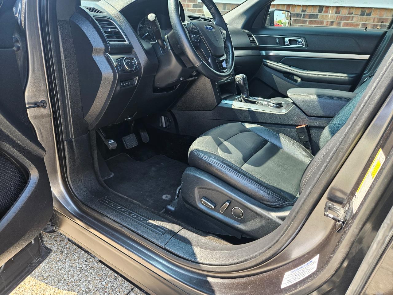Ford Explorer XLT 4WD 2018