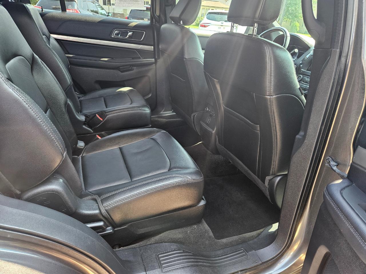 Ford Explorer XLT 4WD 2018