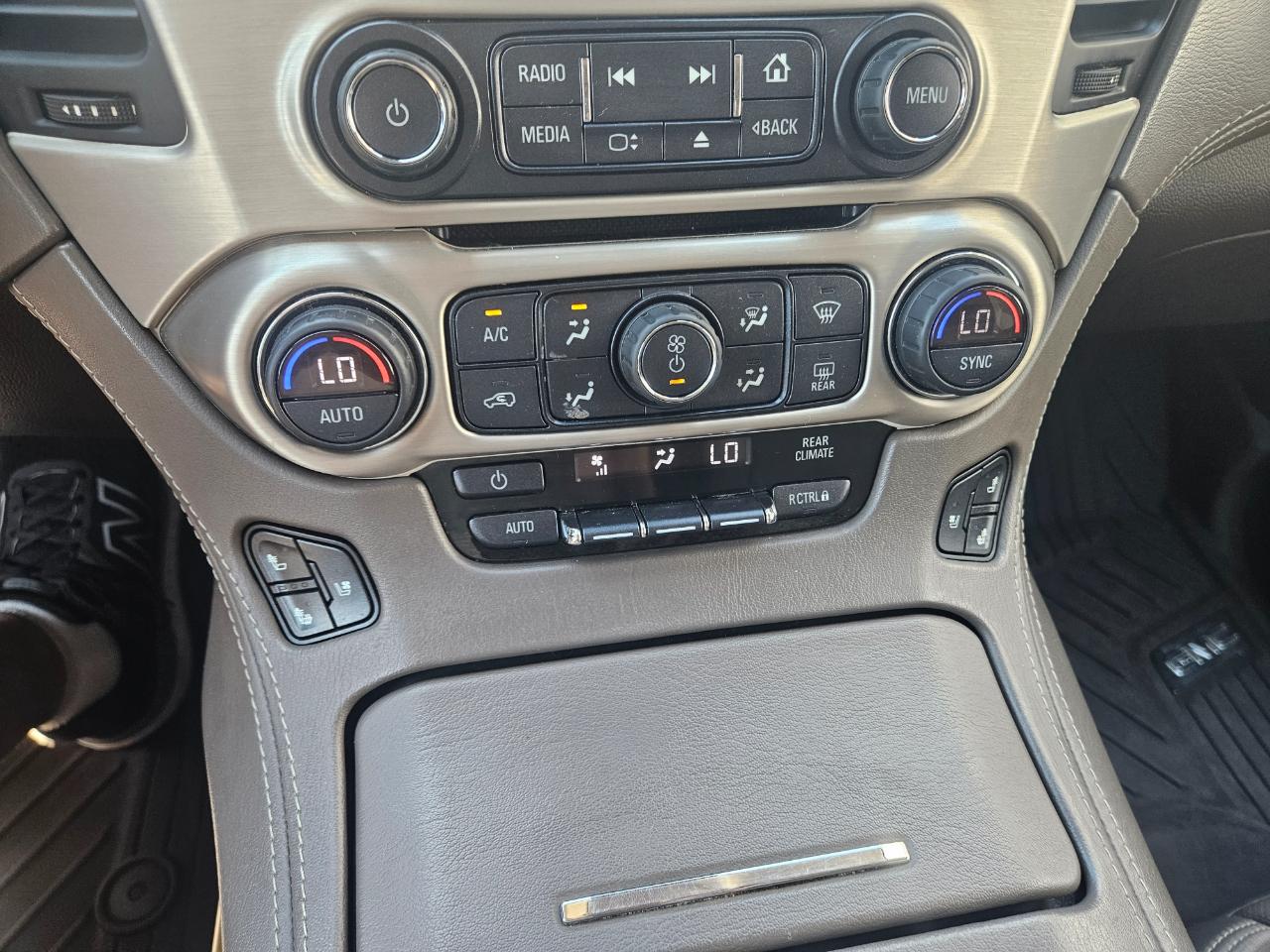 GMC Yukon 4WD 4dr Denali 2020