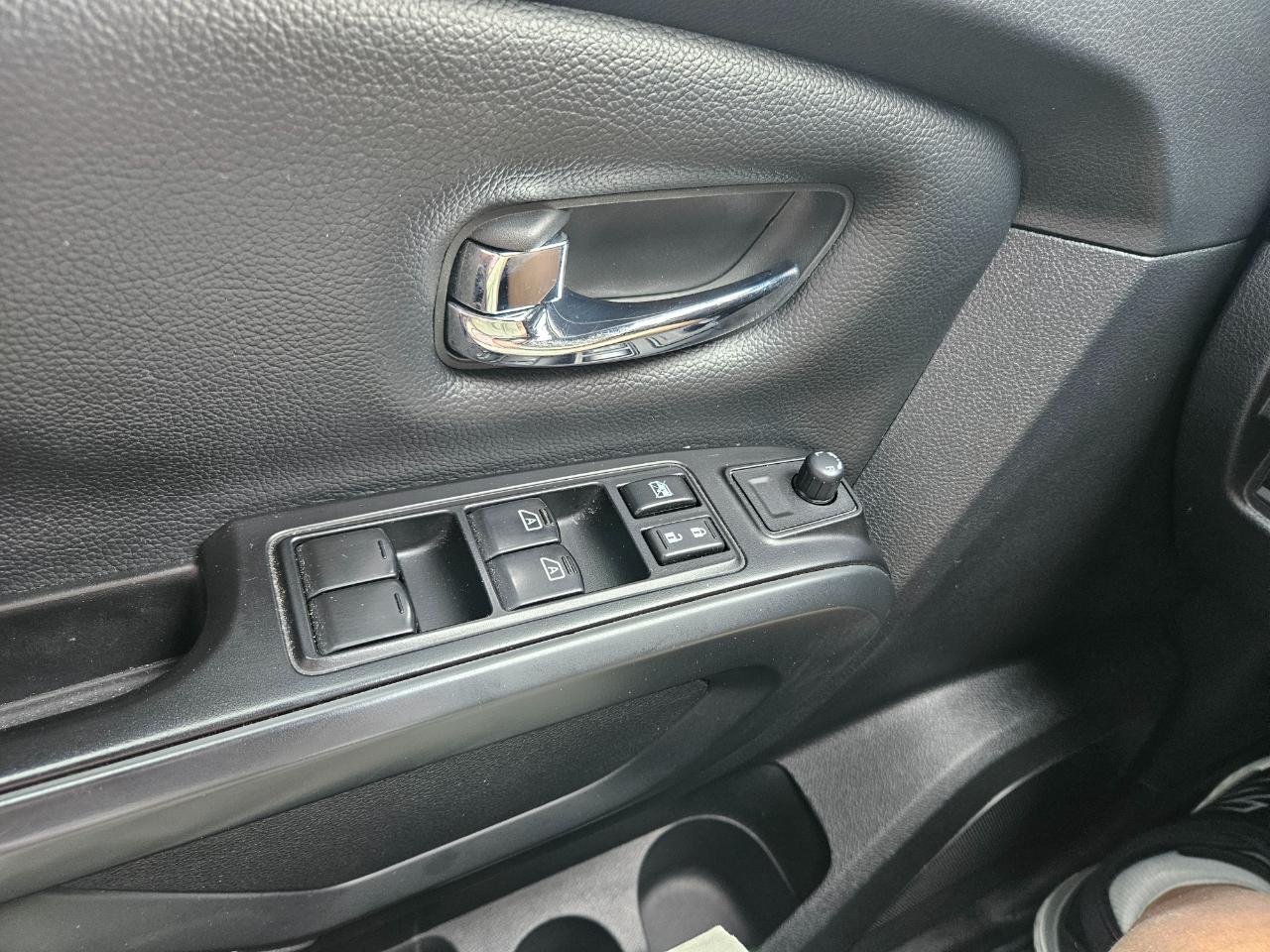 Nissan Titan 4x4 Crew Cab SV 2019