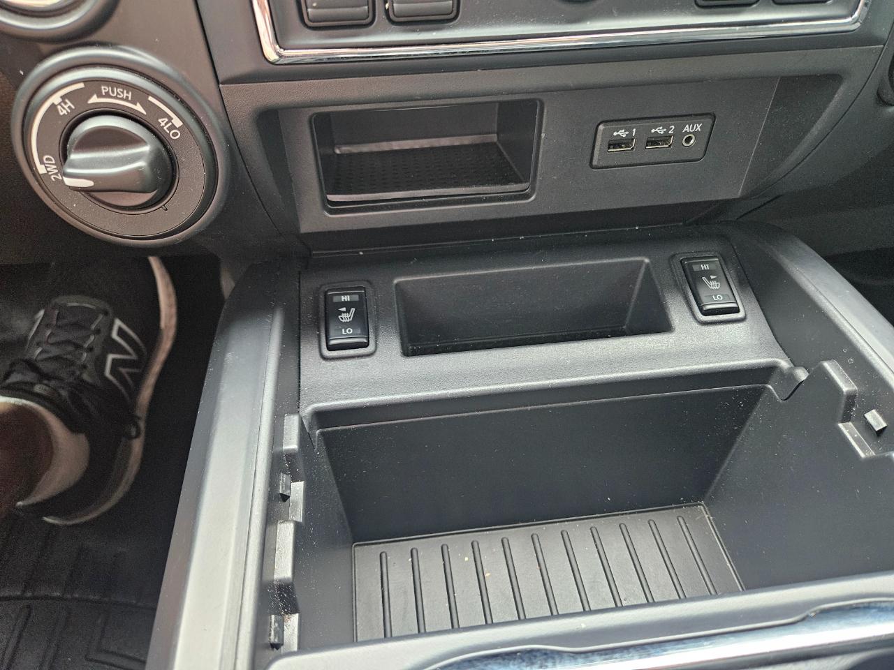 Nissan Titan 4x4 Crew Cab SV 2019
