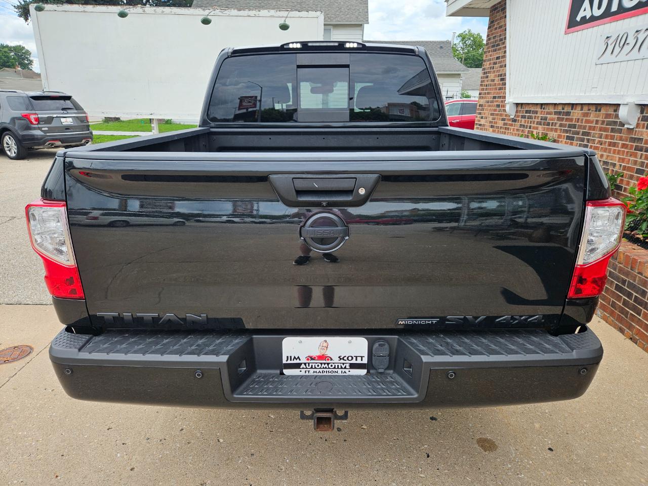 Nissan Titan 4x4 Crew Cab SV 2019