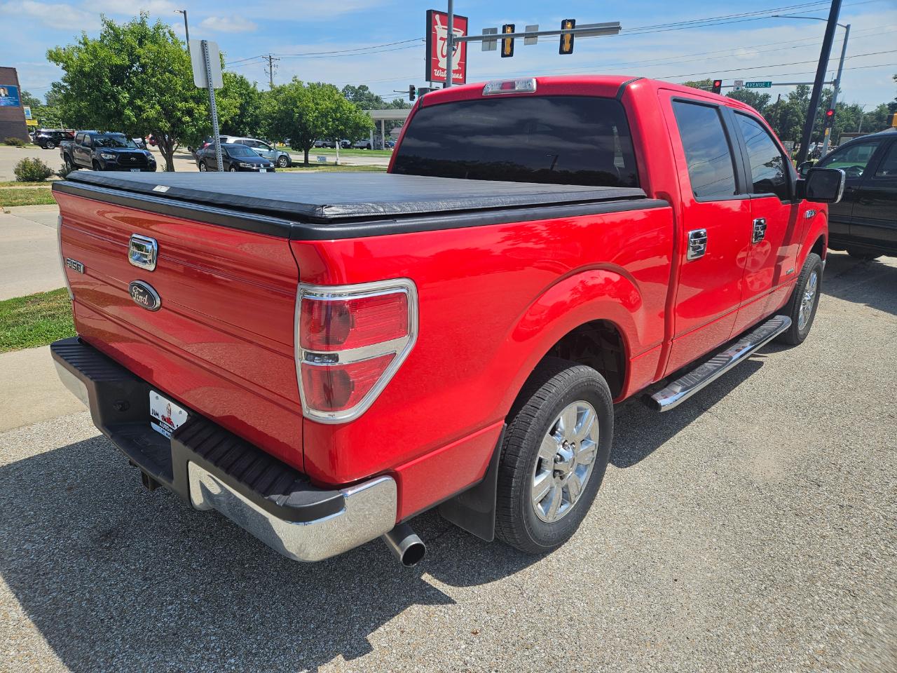 Ford F-150 2WD SuperCrew 145" XLT 2011