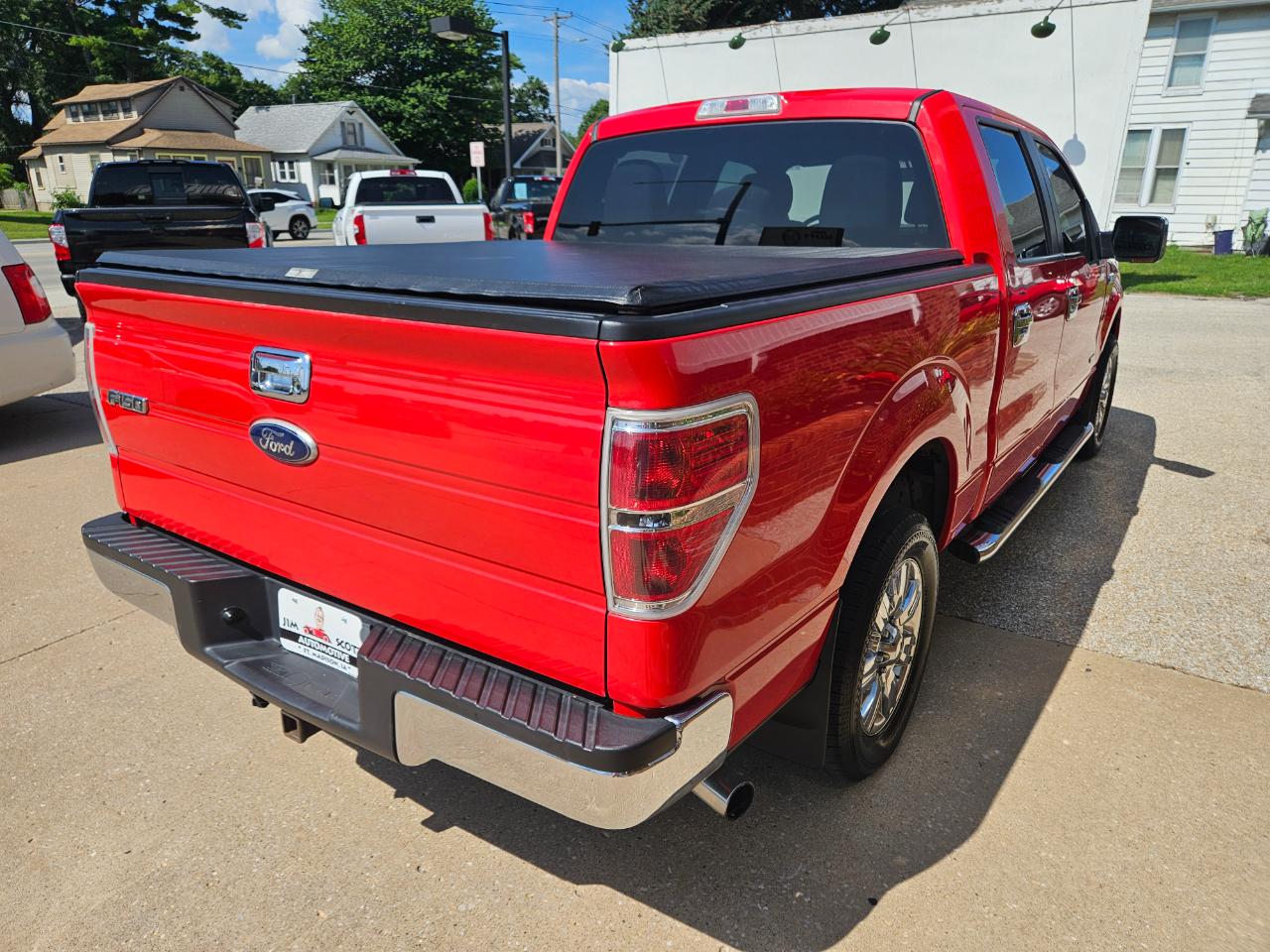 Ford F-150 2WD SuperCrew 145" XLT 2011