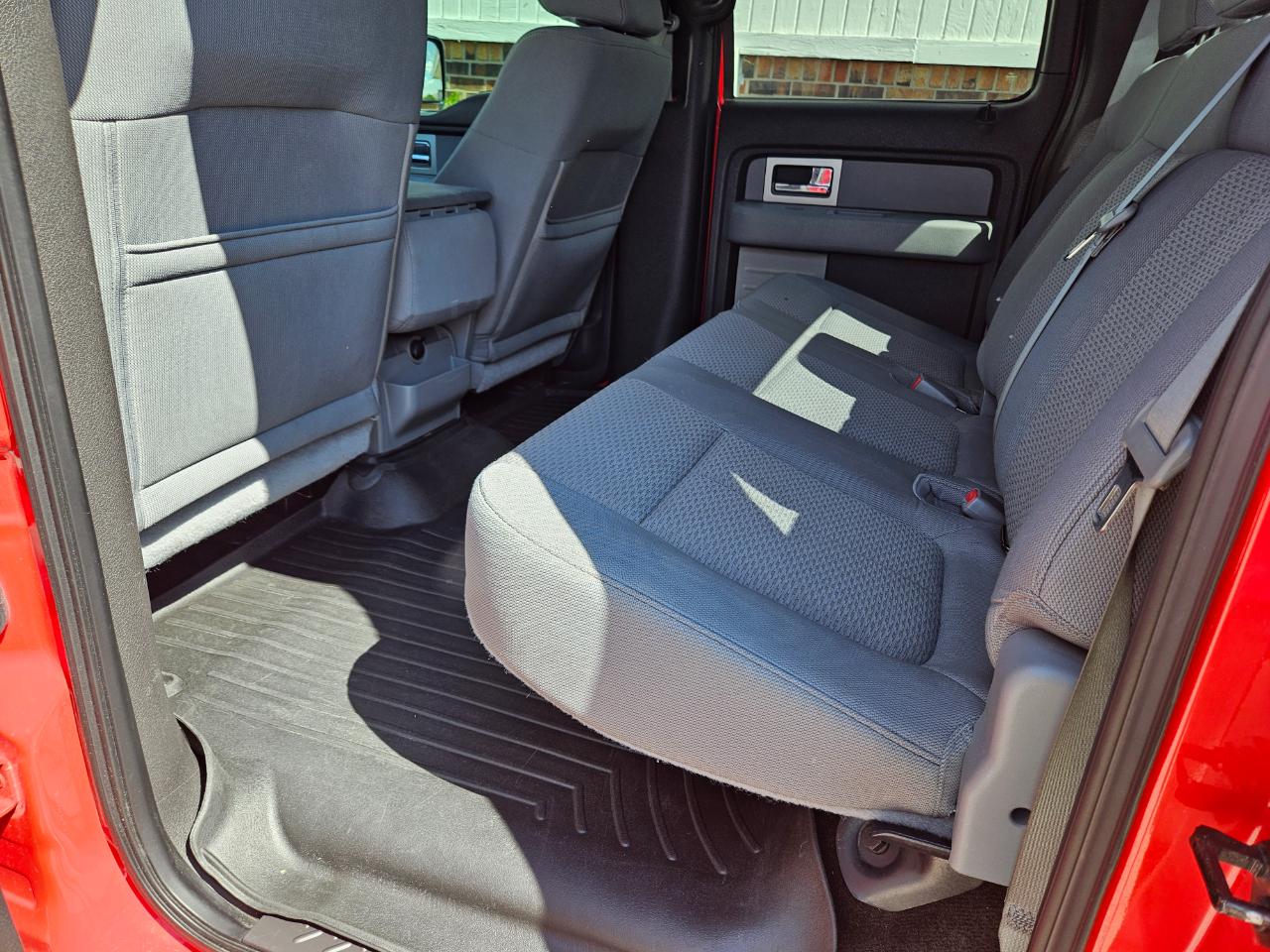 Ford F-150 2WD SuperCrew 145" XLT 2011
