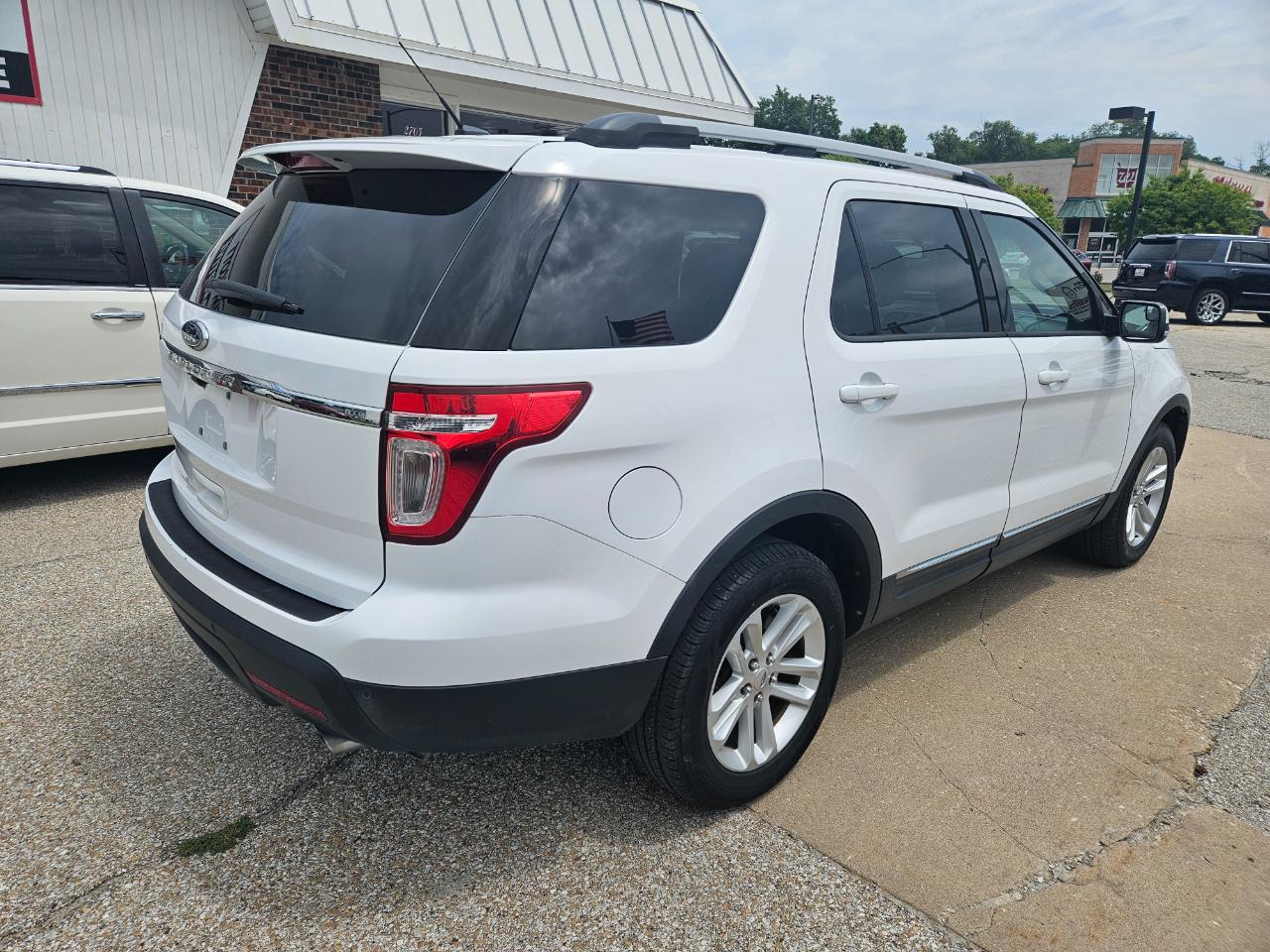 Ford Explorer FWD 4dr XLT 2014